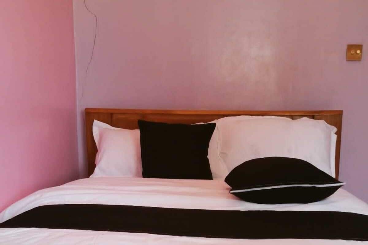 Kamar Single Standar | Wi-Fi gratis dan seprai linen