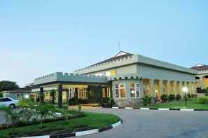 Exterior - Palm Oasis Resort Garissa (Garissa)