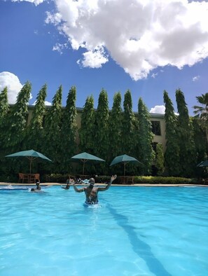 Outdoor pool - Palm Oasis Resort Garissa (Garissa)