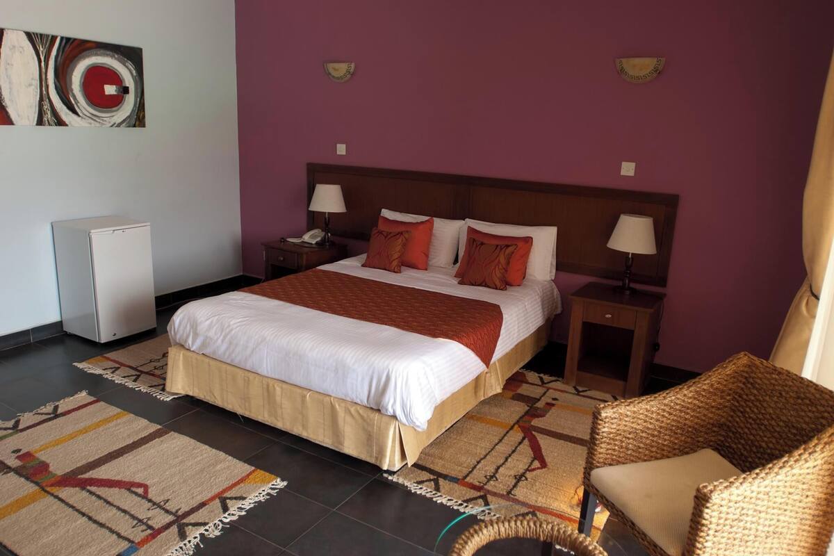 Deluxe Single Room | Free WiFi, bed sheets