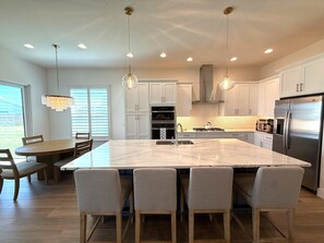 Private kitchen - EASTPORT Retreat:  AMAZING 3br/2ba w/Golf Cart Included in The Villages Florida (Sumterville)