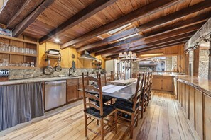 Dining - The Lodge: Riverfront Log Home in Blue Ridge Mtns (Canton)