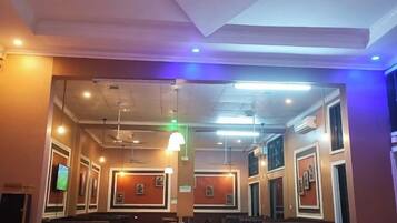 ๋ด๋ถ ์ธ๋ถ ์ฌ์ง