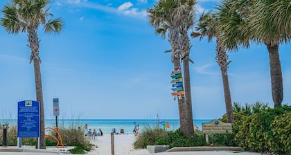 Condo Del Mar - Charming Fourplex w/ Heated Pool, Beach Equipment, Game Room, & Steps To The Beach