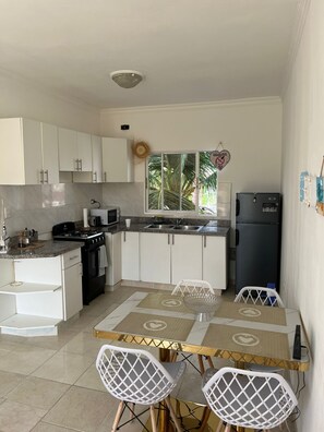 Microwave, oven - Villa Sol Apartments Punta Canada (Punta Cana)