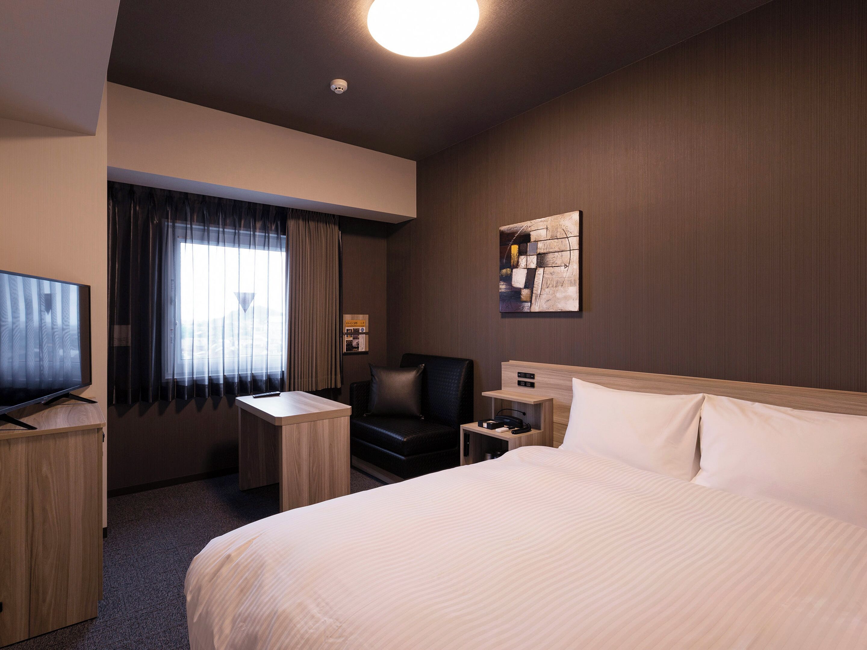 Double Room, Non Smoking | Desk, laptop workspace, iron/ironing board, free WiFi