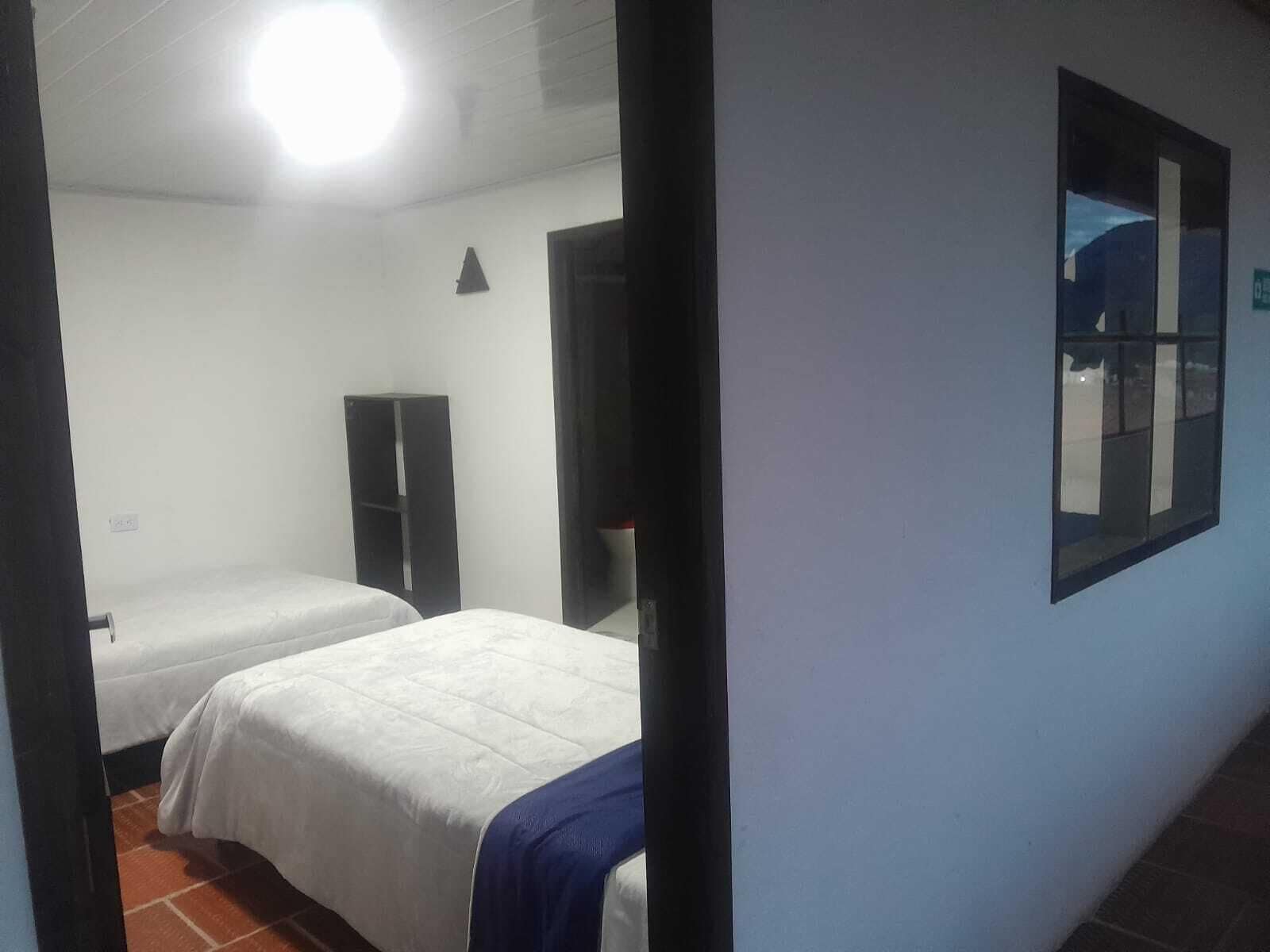 經典三人房, 陽台, 花園景觀 | 免費無線上網