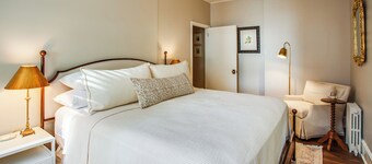 Private Suite with King Bed, Steps from Park Ave and East Ave! 