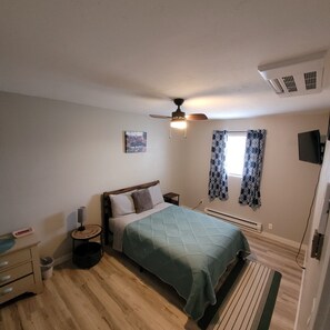 3 makuuhuonetta, työpöytä, vauvan matkasänky, ilmainen Wi-Fi