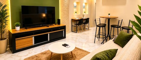 Smart TV, books