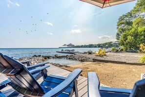 Property grounds - Lake Simcoe Luxury Cottage | Sauna + Hot Tub (Brechin)