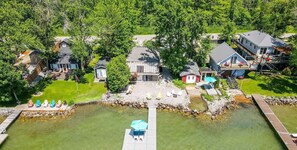 Exterior - Lake Simcoe Luxury Cottage | Sauna + Hot Tub (Brechin)