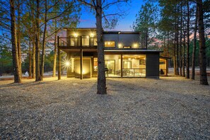 Exterior - Chardonnay Chalet | 4 King Suites, Loft, Bunk Room, Hot Tub & Outdoor Fireplace in Broken Bow (Broken Bow)