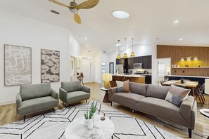 Smart TV - Luxury Waterfront Escape with Heated Pool, Hot Tub, & Outdoor Patio! 🌊 (Melbourne)