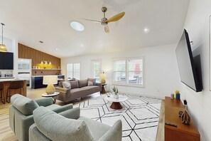Smart TV - Luxury Waterfront Escape with Heated Pool, Hot Tub, & Outdoor Patio! 🌊 (Melbourne)