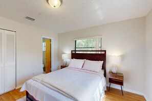 Silitysrauta/-lauta, ilmainen Wi-Fi, vuodevaatteet, pääsy pyörätuolilla