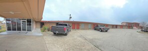 Unclassified image, 2 of 3, button - chaparral motel (Karnes City)