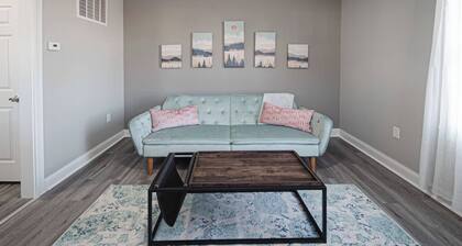 Delightful airy remodeled 1/1