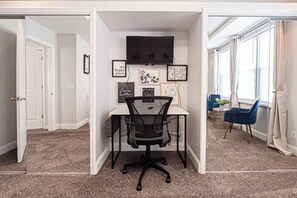 Interior - Glamorous Renovated Modern Home (Evansville)