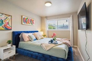 Unclassified image, 2 of 42, button - Vibrant 2bed - Stroll to Needle (Seattle, WA 98109)