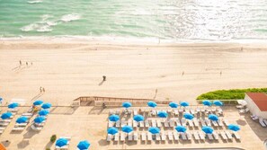 On the beach - Oceanfront Sunny Isles 1BR with Direct View (Sunny Isles Beach)