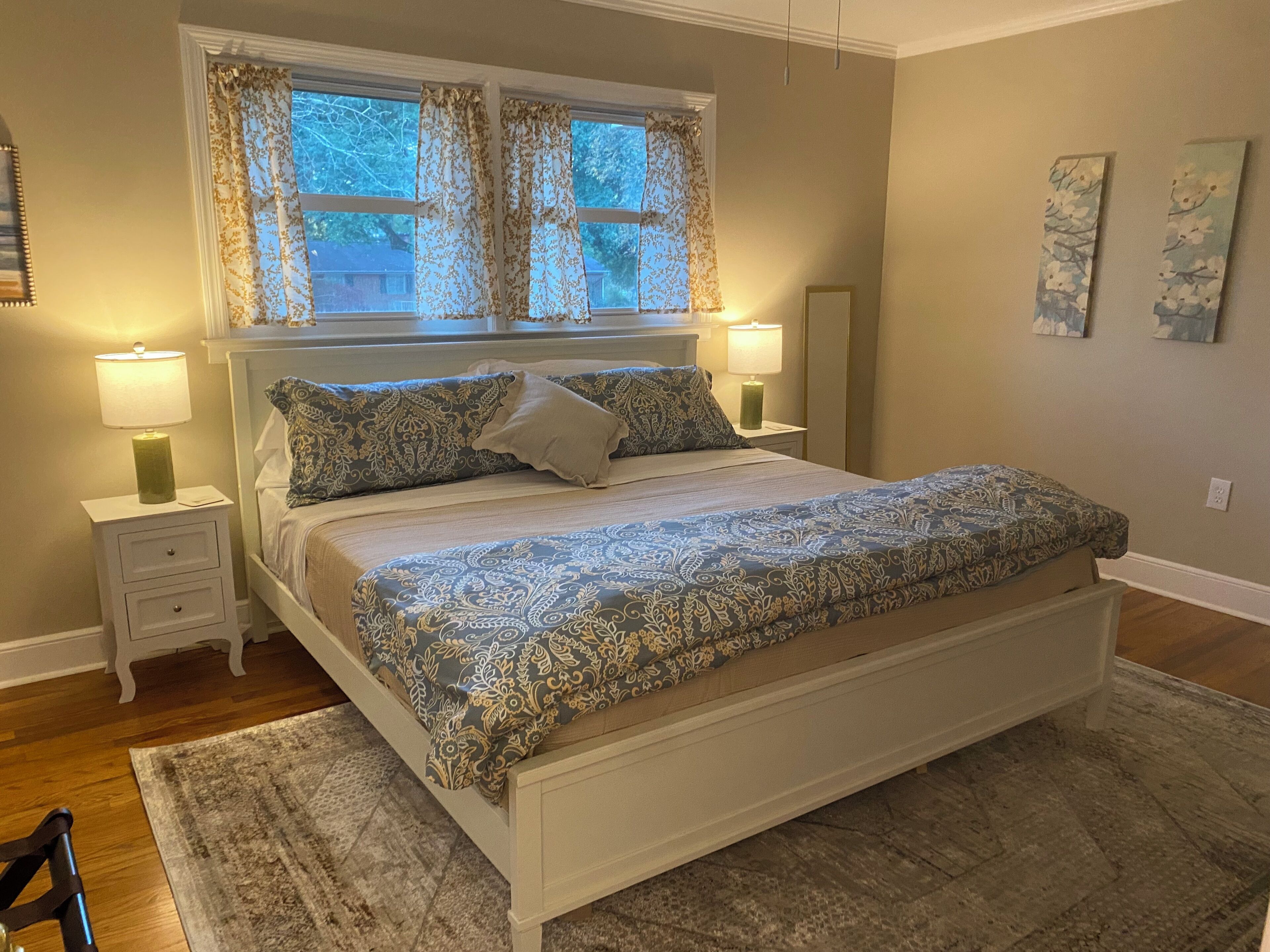 Fer et planche à repasser, Wi-Fi, literie fournie