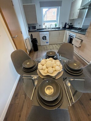 Microwave, oven, stovetop - The Grounded Pearl (Salford)