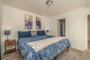3 habitaciones, tabla de planchar con plancha, cuna de viaje y wifi 