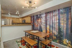 Dining - Cozy Post Falls Townhome: Garage, Pets Welcome! (Post Falls)