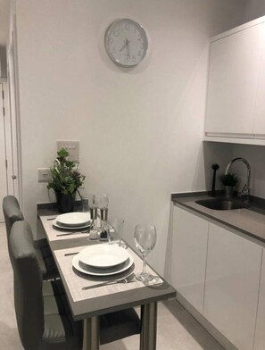 Dining - In the center of everything! (Gibraltar)