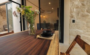 Luxury House, Garden View | Dining room
