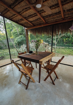 Luxury House, Garden View | Dining room