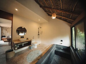 Luxury House, Garden View | Bathroom