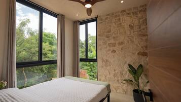 Luxury House, Garden View
