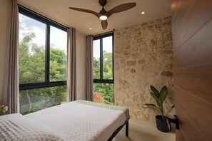 Luxury House, Garden View