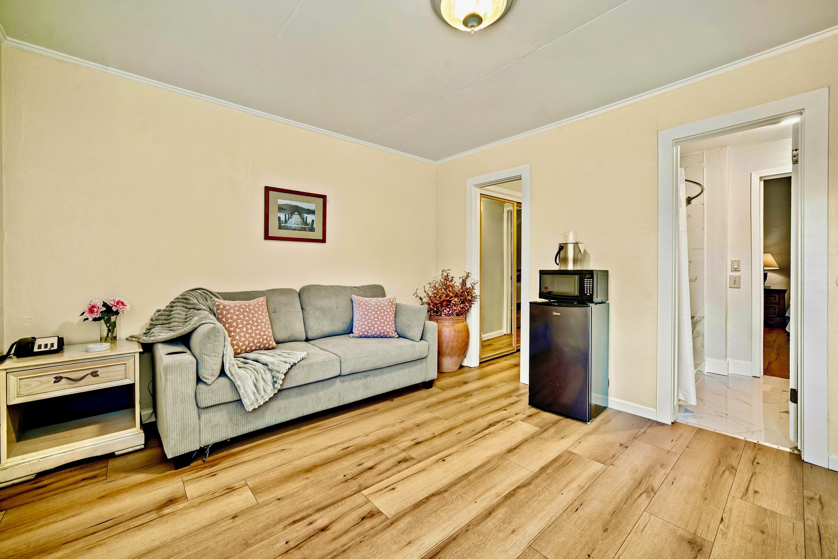 Smart-TV, Kamin, Arbeitsbereiche