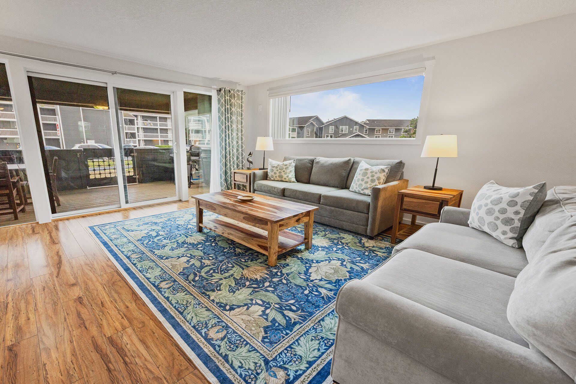Sleeps Up To 24! Short Walk To Beach, Shops & Restaurants! Dog Friendly! - Newport