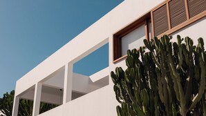 Unclassified image, 5 of 60, button - Canaryislandshost l Pausa (Costa Teguise)