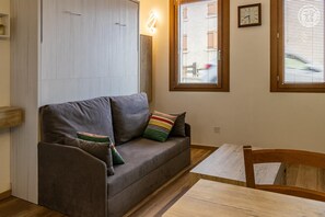 TV - L'HERMINE - LES AIRELLES (AUSSOIS)