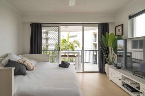 Penthouse Apartment in Mooloolaba | Pet Friendly