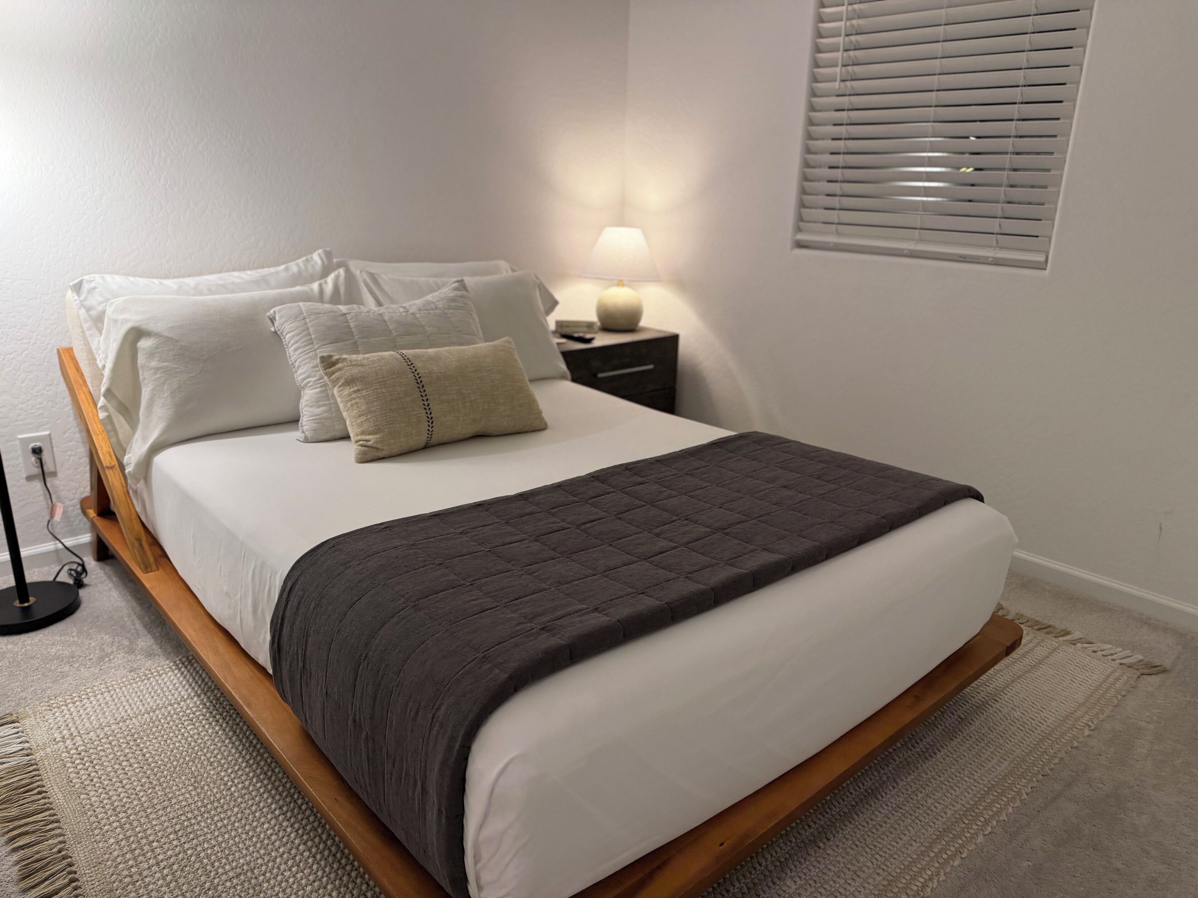 3 bedrooms, desk, iron/ironing board, travel crib