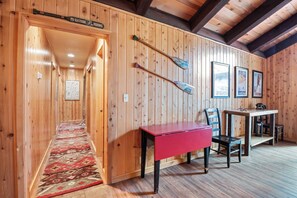 Interior - Page Meadows Paradise - Close to Trails (Tahoe City)