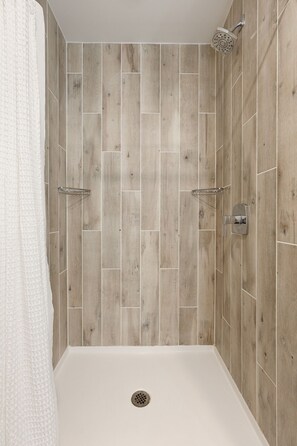 Hair dryer, towels - Suncatcher| Downtown + Rooftop | Steps to Beach (Traverse City)