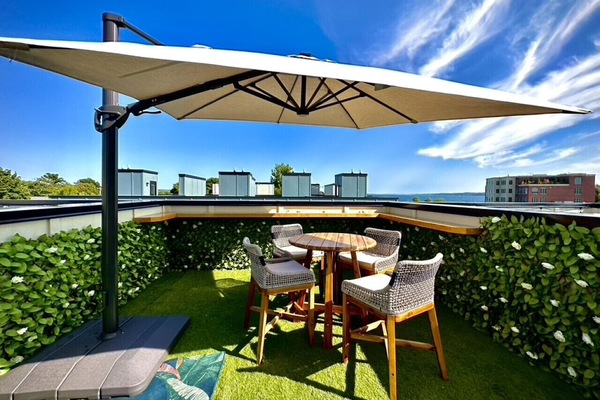 Sun catching in Downtown Traverse City