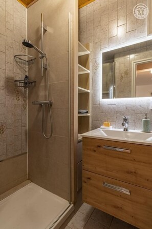 Shower, hair dryer - LE LYNX - LES AIRELLES (AUSSOIS)