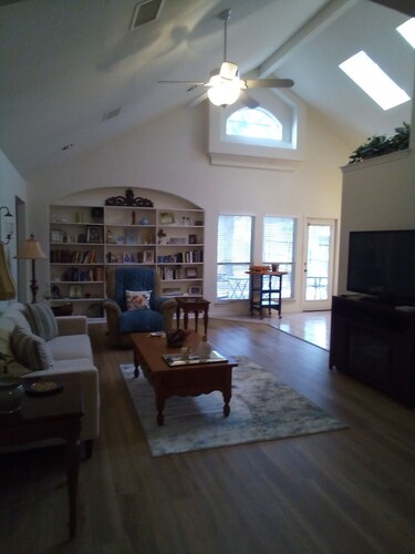 The Francis House!  
Right in town cutie!
3 bedrooms, 2 full baths.