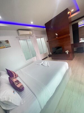 Bureau, Wi-Fi, draps fournis