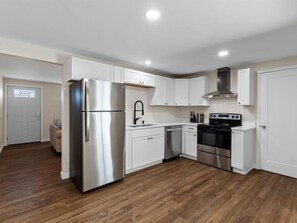 Private kitchen - East Green Bay Family Home • Near Bay Beach (Green Bay)