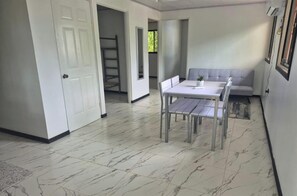 Maison Familiale, vue jardin | Coin séjour