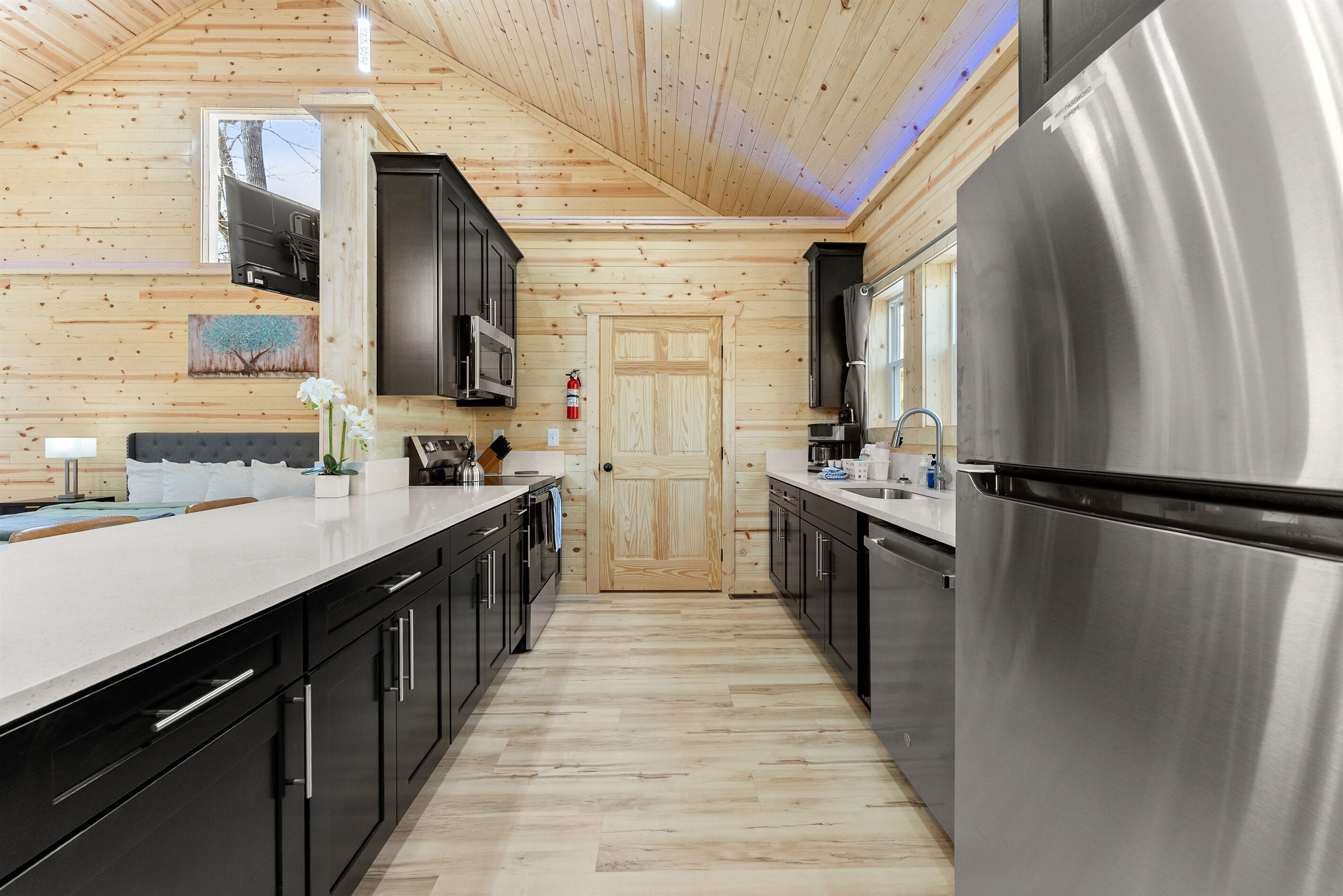 冰箱、微波炉、烤箱、炉灶